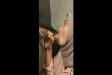 Jilbab Diminta BJ Sebelum Tidur Nurut Tanpa Protes Viral Indo Terbaru poster